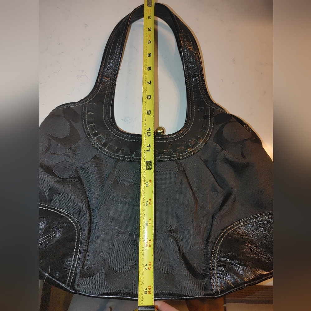 Authentic coach shoulder bag
